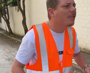 T1002031 Ele queria abusar de sua posição de autoridade mas part2