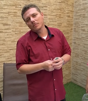 T1002033 Tenha cuidado em quem você confia