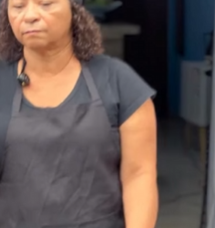 T0121009 Marido pega no flagra esposa