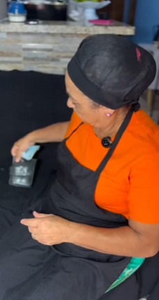 T0121010 Sua própria irmã fez algo muito feio na casa