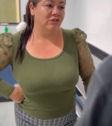 T1721033 Seu vizinho se apaixonou por ela enquanto seu marido tratava da pior maneira part2