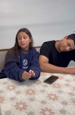 T0921001 Eles chegavam na mesma hora de almoço sem avisar na casa de uma amiga não encontrava que fazer com comida part2