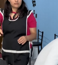 T1821062 Ele pensa na mordomia que esse relacionamento traz