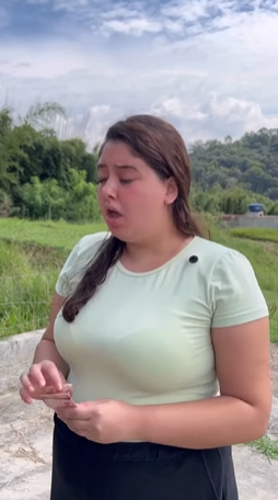 T1121030 Dando brinquedos para afilhados com condição de não usar, aconteceu isso