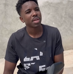 T1121031 Ele dava um bloco de cimento todos os dias para namorada construir casa deles, isso aconteceu part2