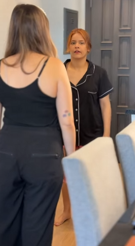 T1121048 Por causa de uma TRANSFERÊNCIA, ela descobriu ALGO que MUDARIA sua VI