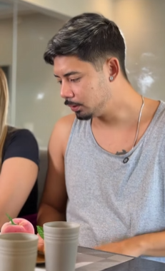 T1121061 Ela SOFRIA maus tratos até que teve uma IDEIA