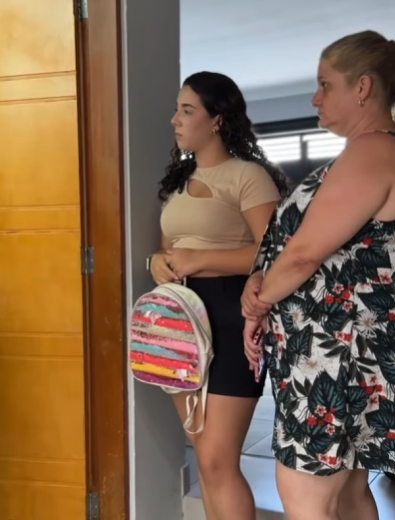 T0122001 Ela nunca imaginou que sua melhor amiga iria cobrar dela, para cuidar de sua filha