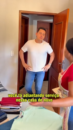 T0122052 Luís bagunçou todo quarto para Adriana refazer serviço
