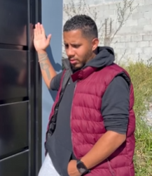 T0421012 Foi para casa da irmã irmã deixou pra fora