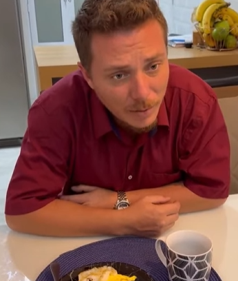 T1002013 Ele levou essa moradora de rua para morar em sua casa sem saber que isso iria acontecer part2