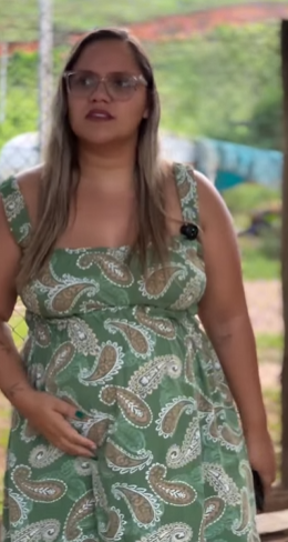 T0822040 Homem infiel traindo em pleno luz do dia