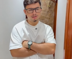 T0621010 Olha que empregada passava nas mãos da patroa part2