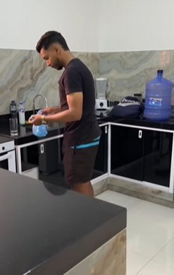 T1321007 Nunca provoque um homem casado part2