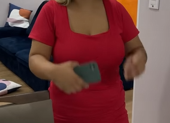 T1321028 Fugitiva se esconde na casa de um estranho se apaixona