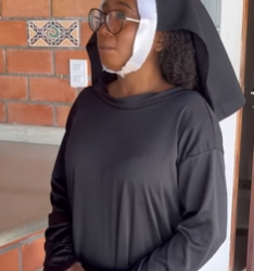 T1002005 Ela beijou noivo da sua mãe prestes casar! part2