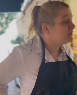 T1002009 Dona de pastelaria rouba receita de uma velha sem pensar que isso iria acontecer part2