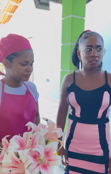 T1002003 Menina viu mãe beijando tio os desmascarou no dia do aniversário! part2