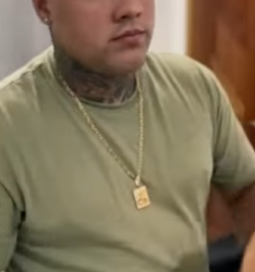 T1700001 Homem tem vergonha da sua família humilde por essa razão perde tudo