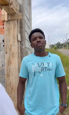 T1123007 Coloque se no meu lugar depois fale sobre mim part2