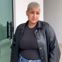 T1022025 Ele retorna para sua cidade encontra isso part2