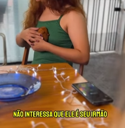 T1121007 Vocês convidam ex para ceia