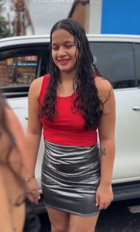 T1321004 Ela se passou por irma para salva la do marido