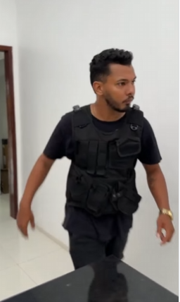 T1321007 Ela foi infiel ao marido policial