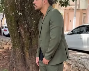 T1301009 Milionário põe prova muitas mulheres para encontrar amor da sua vida. part2