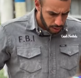 T0802009 Espere até ver a última cena