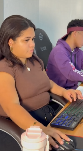 T0602024 Ela jogou amigo no meio de tudo mas no final ela se deu mal part2