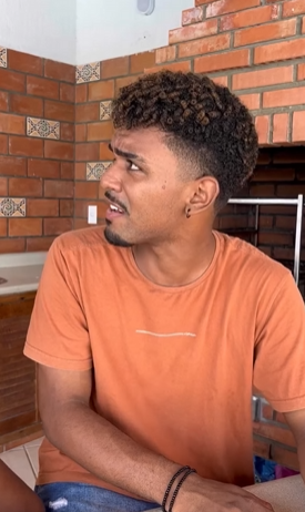 T1021011 Ela beijou NOIVO dessa mulher na sua frente no meio da rua! part2