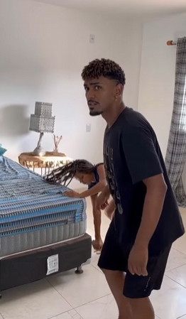 T1021021 Ela os fez acreditar que ainda estava Cєgα os pegou no AT0 da тяαiçãσ! part2