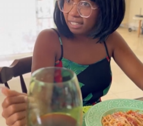 T1021005 Ela achou que encontraria 4M4NTE do marido na Banheira final surpreendente part2