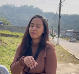 T1102017 Tinha um negócio de vender café da manhã vendia dobro mais caro aos ricos por esta razão