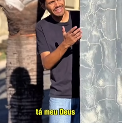 T0121005 Luís rasgou todas as fraldas da Adriana só porque ela saiu no horário de trabalho