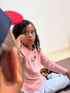 T0303003 Um pequeno segredo pode destruir tudo…