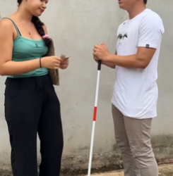 T1321003 Ela na fez coisa certa vida lhe ensinou uma lic o