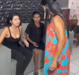 T1821018 Você trataria sua própria mãe dessa forma part2