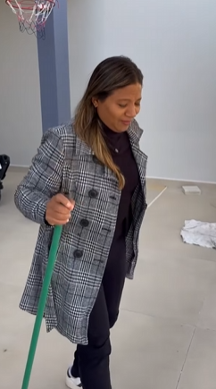 T0421006 Fingia se de doente para despertar pena