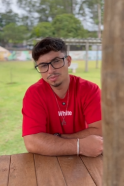 T0702002 Minha futura esposa mentiu pra mim porque ela tinha vergonha da mãe que era faxineira, eu tomei uma atitude perante isso