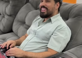 T1302004 Seu Esposo desprezou sem saber que outro tomaria seu lugar. part2