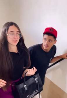 T0700002 Empregada revela infidelidade de sua patroa part2