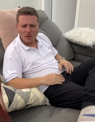 T1302010 Mãe paga mulher para fazer filho de anos se apaixonar sair de casa. part2