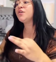 T0700004 Patroa humilha empregada, sem lembrar do seu passado part2