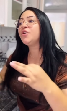 T0700004 Patroa humilha empregada, sem lembrar do seu passado part2