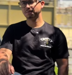 T1802005 Empregada descobriu que patrao tinha nojo dela mas no final patrao tomou atitude part2