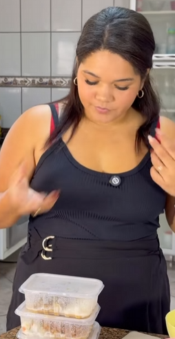 Minha esposa pelas minhas marmitas que eu fiz porque ela não tem coragem de fazer, pra dar pro irmão mas eu não aceitei isso