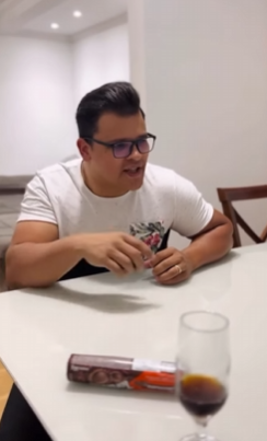 T0700001 Esposa m1mada não entende porque ele ajuda garota de rua part2