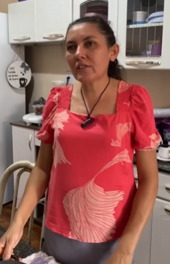 T1000012 Ela negou um prato de comida para própria filha part2